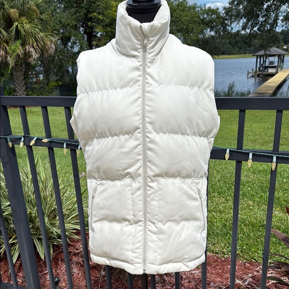 NWT Vineyard Vines White Puffer Vest - Picture 1 of 9
